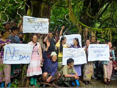 Karen protesting the construction of the Toe Bo Dam
