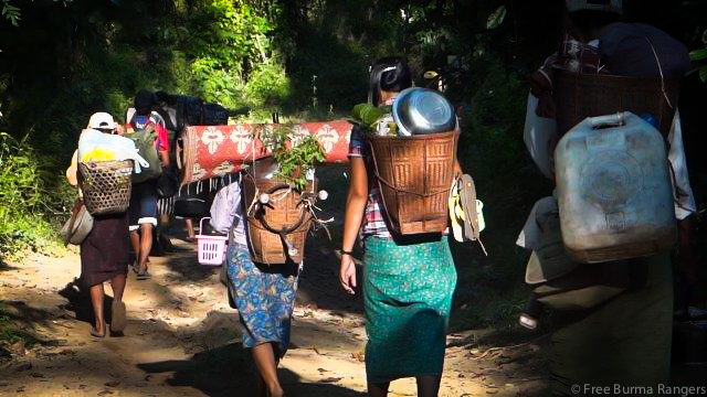 IDPs fleeing from Burma Army attacks in Nam Lim Pa.