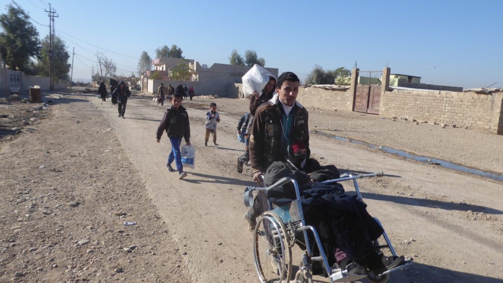 Families fleeing ISIS in Mosul. Photo: FBR.